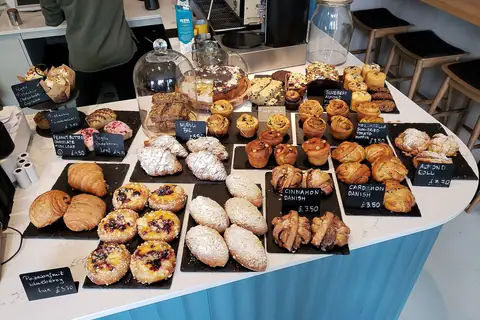 Two Magpies Bakery photo 3